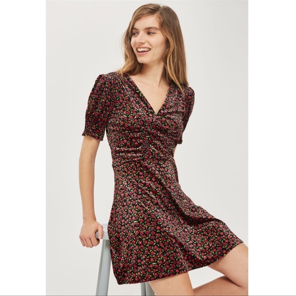 3/$30 Topshop Bizzy Lizzy Velvet Floral Tea Dress, size 6